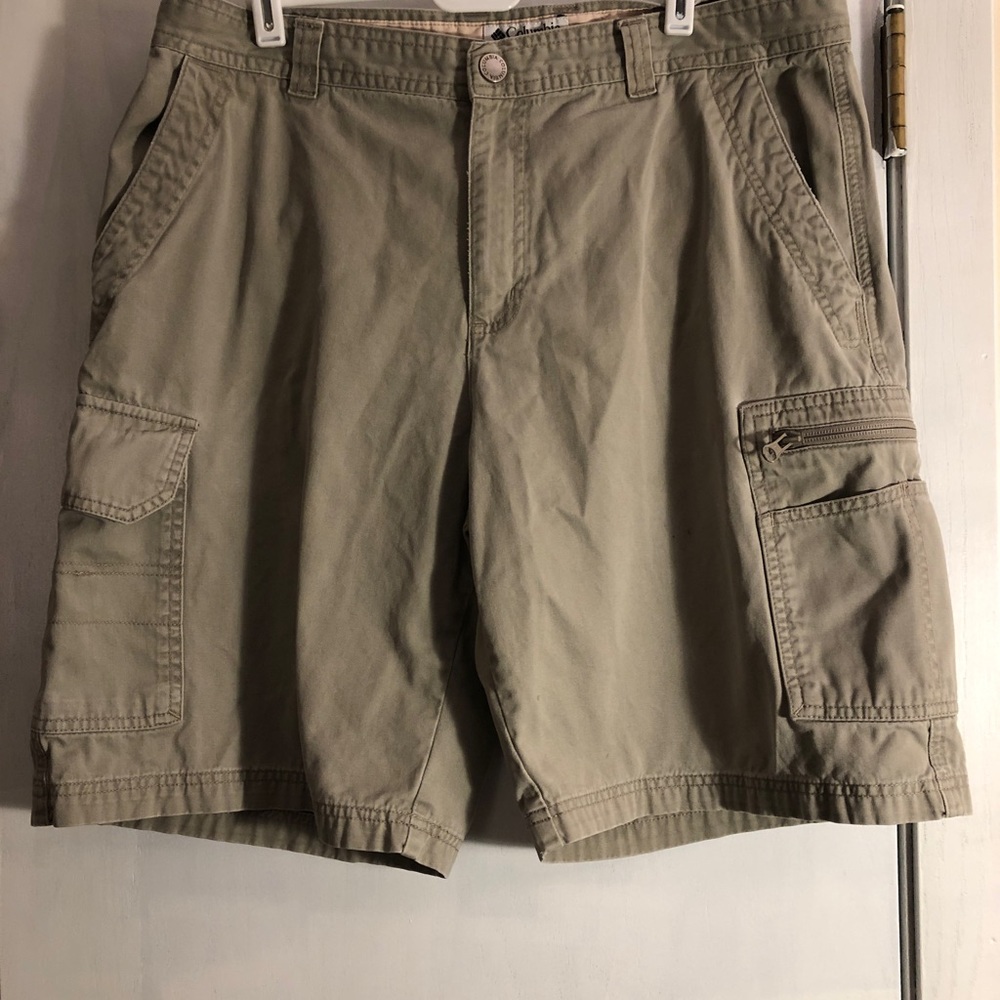 Men’s Columbia Cargo Shorts~Size 34~RN 69724~Outdoor, Men, Clothing, Apparel